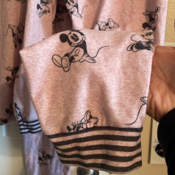 Ladies Pink Mickey Mouse Pajamas - Picture 4 of 6